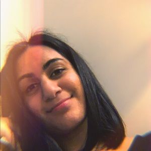 Meet your Posher, Zahra